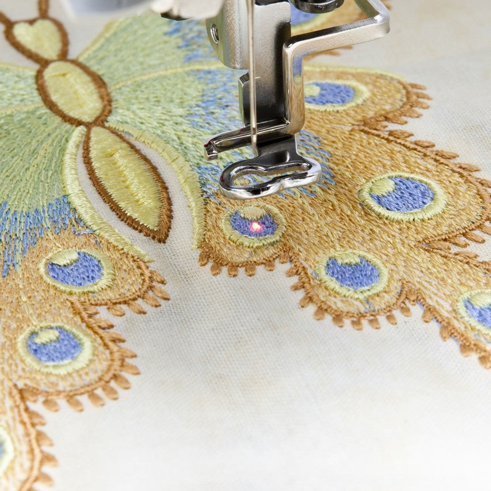 Brother Innov-Is 950 Computerised Embroidery Machine