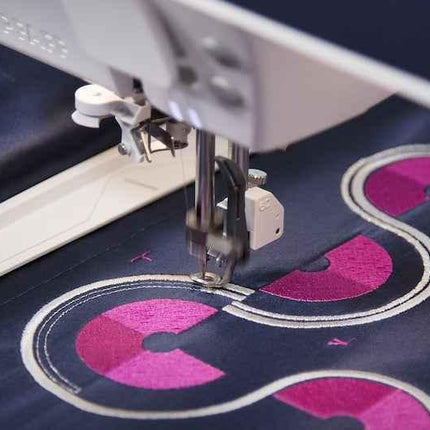 PFAFF CREATIVE ICON Sewing & EMBROIDERY MACHINE