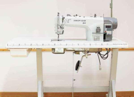 DURKOPP ADLER DA 261 SINGLE NEEDLE LOCKSTITCH MACHINE WITH SMALL HOOK AND AUTOMATIC FUNCTIONS