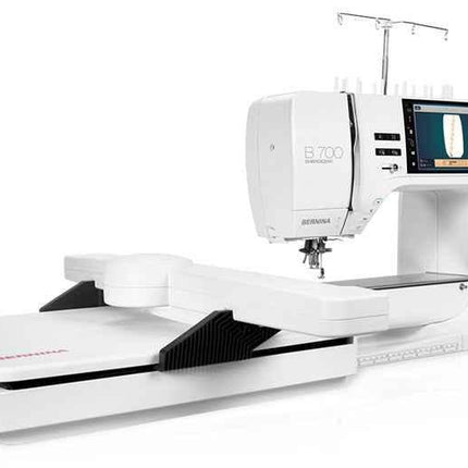 Bernina B 700 Embroidery machine