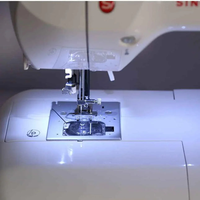 Singer Curvy 8770 sewing machine
