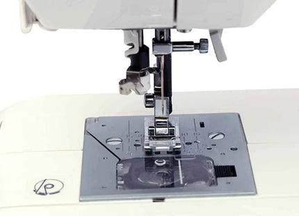 Singer Curvy 8770 sewing machine