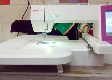 Usha Janome Memory Craft 450E With Digitizer JR