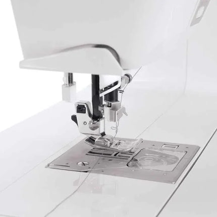Singer XL-550 | FUTURA  stitching and embroidery machine