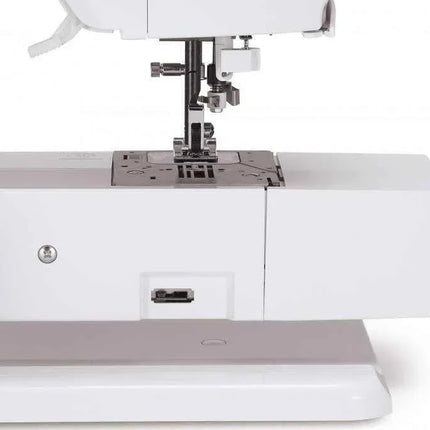 Singer XL-550 | FUTURA  stitching and embroidery machine