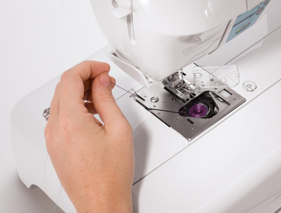 Singer XL-550 | FUTURA  stitching and embroidery machine