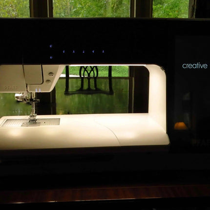PFAFF CREATIVE ICON Sewing & EMBROIDERY MACHINE